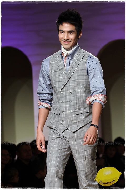 โป๊ป-ธนวรรธน์  เดินแบบงาน F&F Fashion Show Autumn-Winter 2011