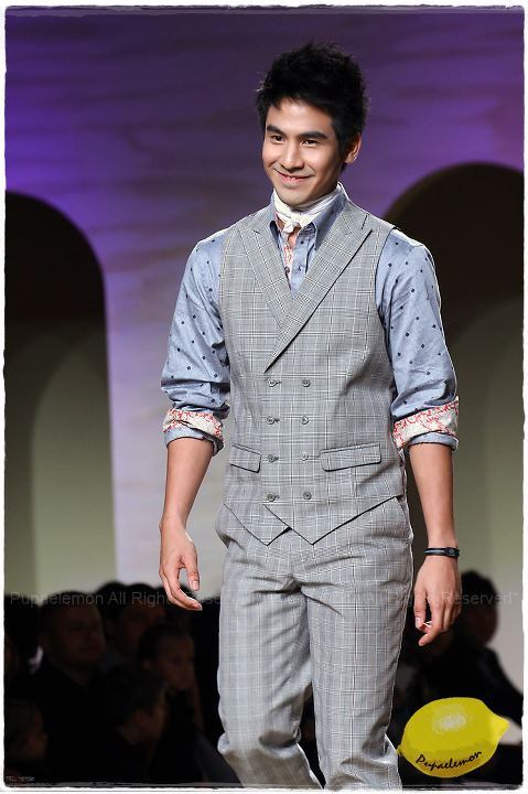 โป๊ป-ธนวรรธน์  เดินแบบงาน F&F Fashion Show Autumn-Winter 2011