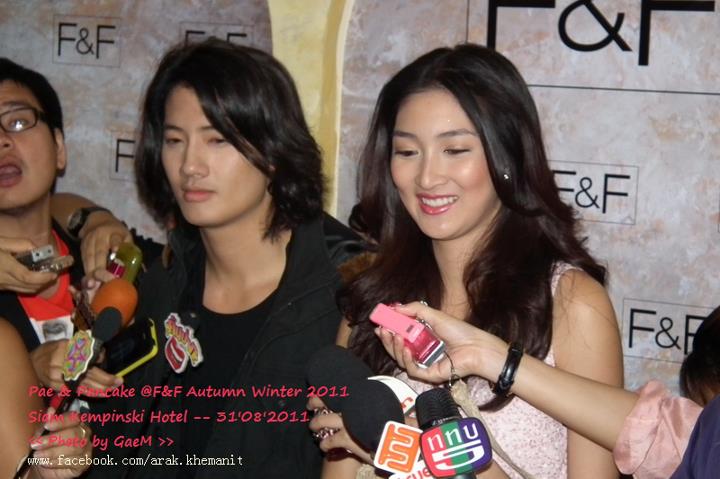 เป้-อารักษ์ & แพนเค้ก @ งานF&F Fashion Show Autumn-Winter 2011