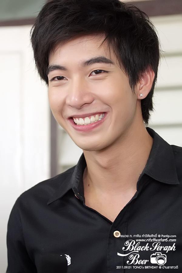 โตโน่ & แฟนคลับ ทำบุญวันเกิด ณ. บ้านราชาวดี