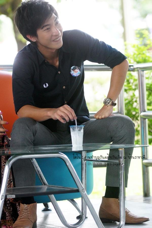 โตโน่ & แฟนคลับ ทำบุญวันเกิด ณ. บ้านราชาวดี