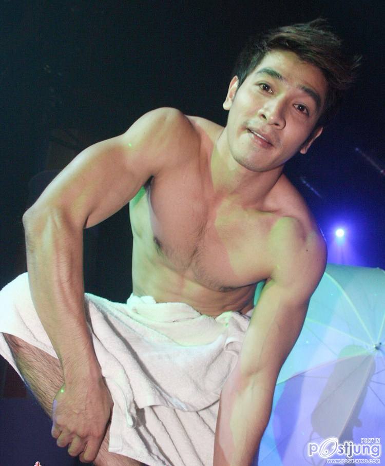 เดินแบบโอ้วววอีสสส