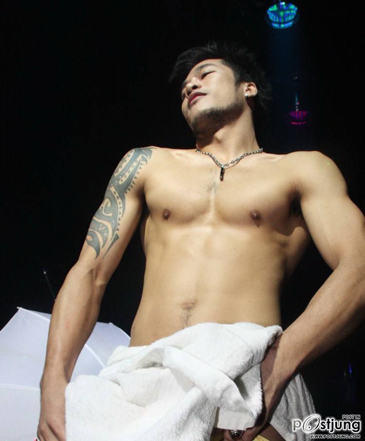 เดินแบบโอ้วววอีสสส