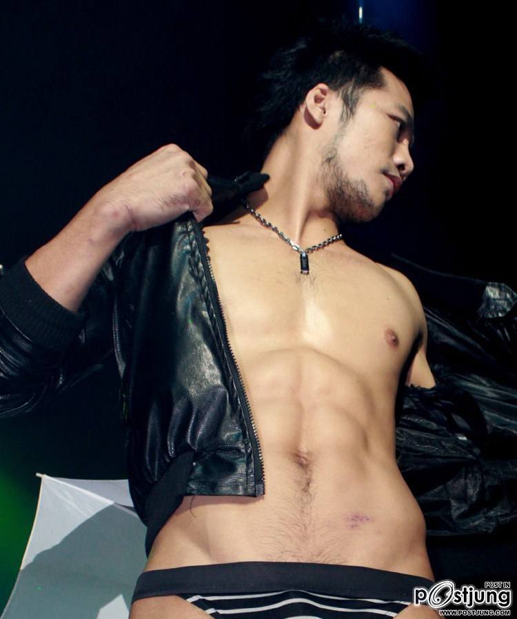 เดินแบบโอ้วววอีสสส