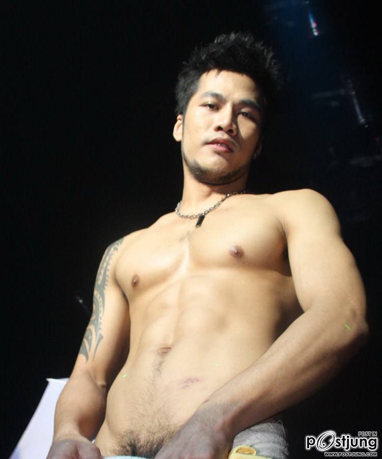 เดินแบบโอ้วววอีสสส