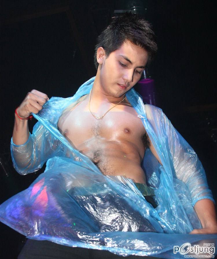 เดินแบบโอ้วววอีสสส2