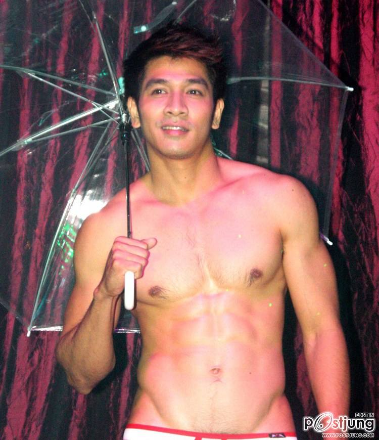 เดินแบบโอ้วววอีสสส2