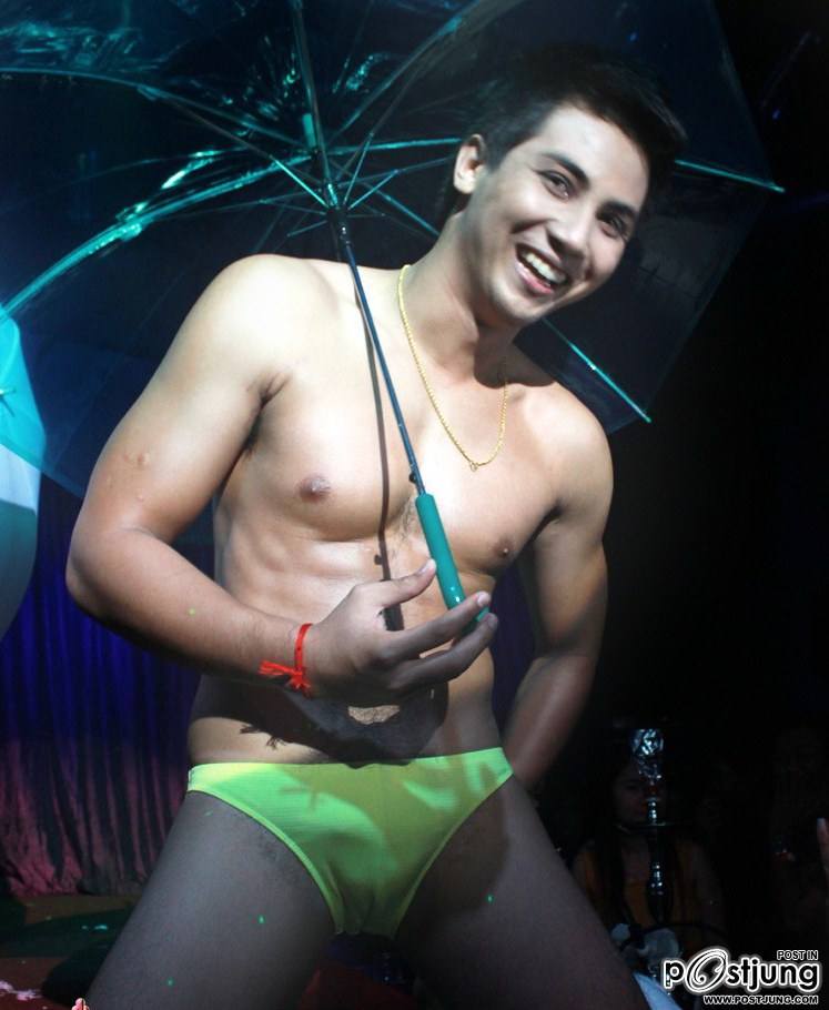 เดินแบบโอ้วววอีสสส2