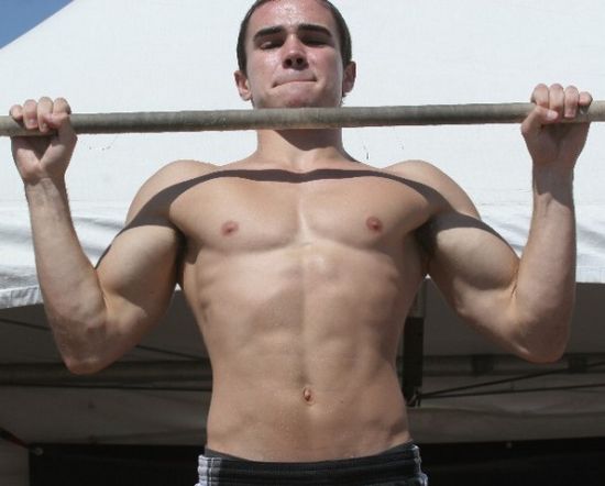 ออกกำลังกายกับหนุ่มเซ็กซี่