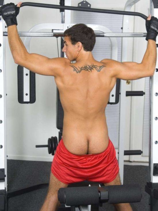 ออกกำลังกายกับหนุ่มเซ็กซี่