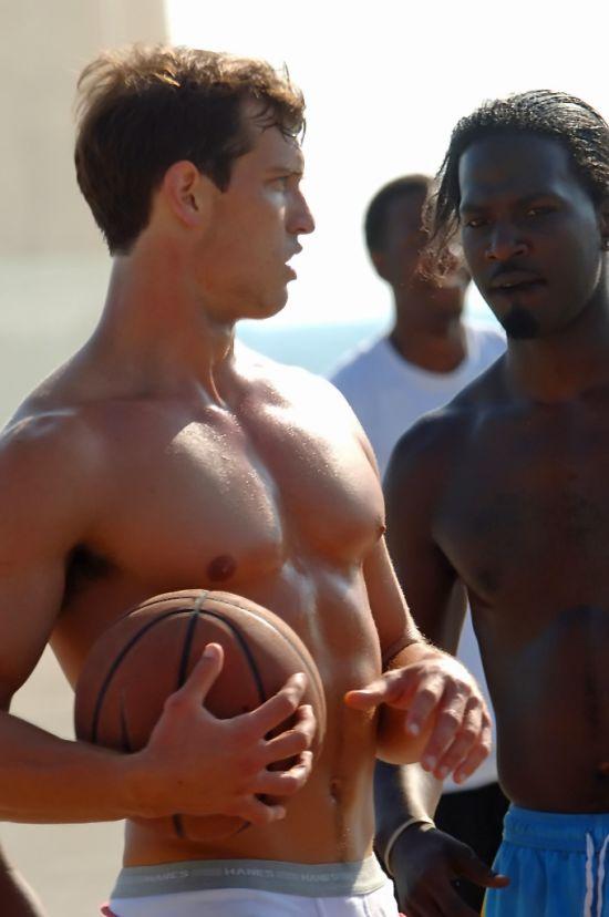 ออกกำลังกายกับหนุ่มเซ็กซี่