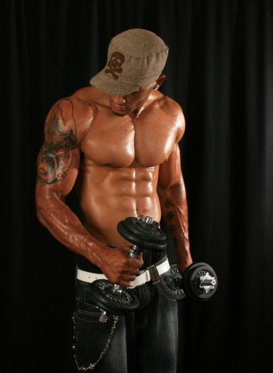 ออกกำลังกายกับหนุ่มเซ็กซี่