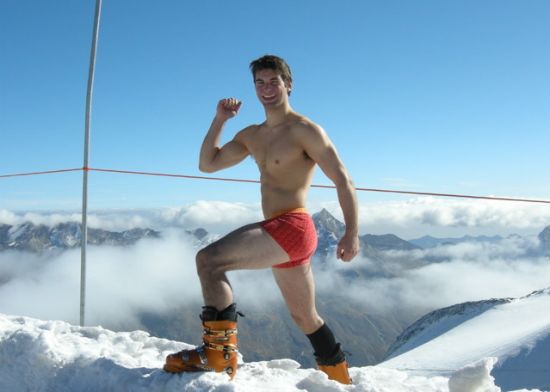 surfers, skaters & skiers กีฬาไหนเร้าใจคุณ