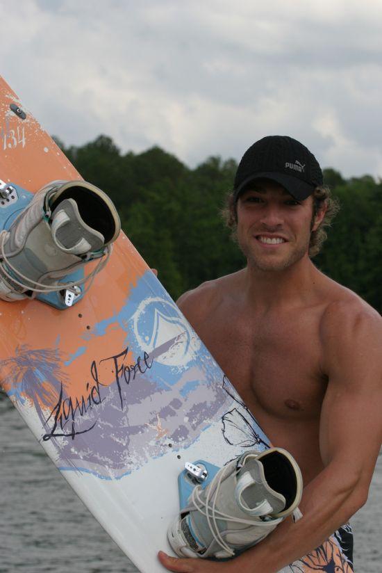 surfers, skaters & skiers กีฬาไหนเร้าใจคุณ