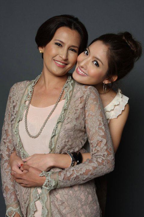 รอชม"รอยไหม" จันทร์นี้ค่ะ....^^