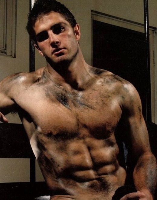 ช่างเครื่องคนสวนกรรมกรแข่งกันเซ็กซี่