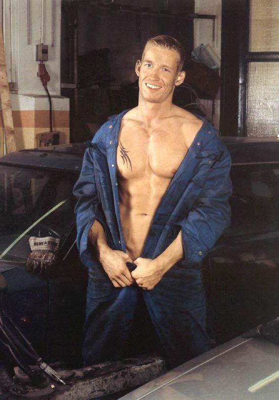 ช่างเครื่องคนสวนกรรมกรแข่งกันเซ็กซี่