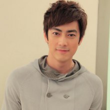 ฟิล์ม-รัฐภูมิ เดินแบบงาน Siam Paragon World Fashion & Luxury trends Autumn/Winter 2011-12