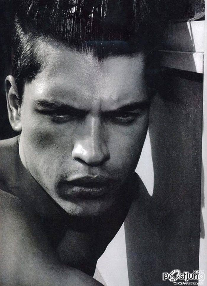 Photoshoot men album 331 - Will Brown : naked continues