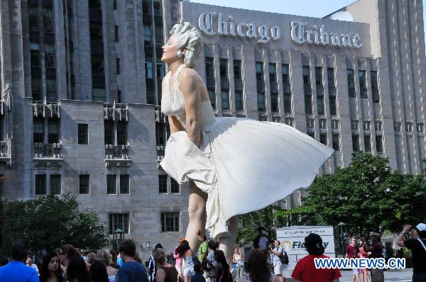 รูปปั้น มาริลีน มอนโร ขนาด26 ฟุต ในเมืองชิคาโก สหรัฐอเมริกา