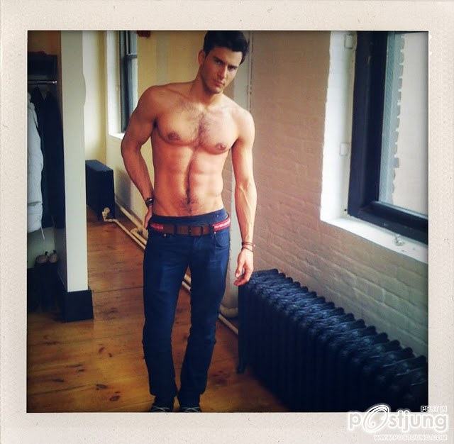 Photoshoot men album 335 : STEVE GOLD  NEW POLAROIDS