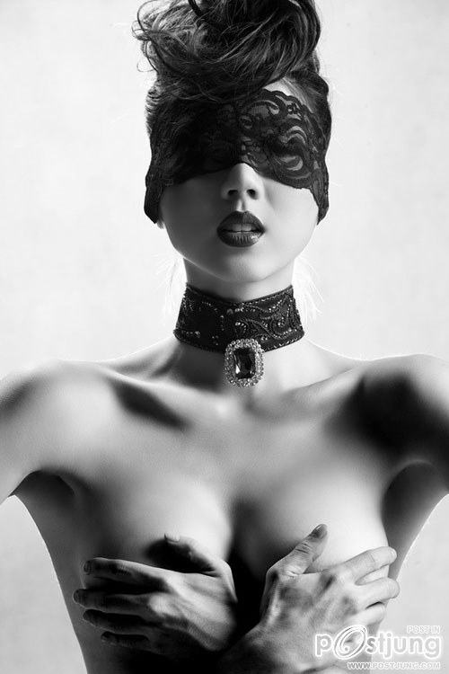 Ngoc Quyen : shock with nude photos