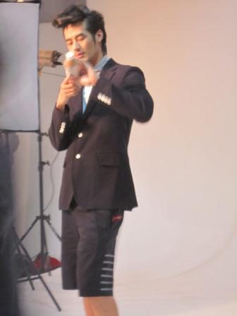 บอย-ปกรณ์ เบื้องหลังถ่ายแบบ Kazz Magazine