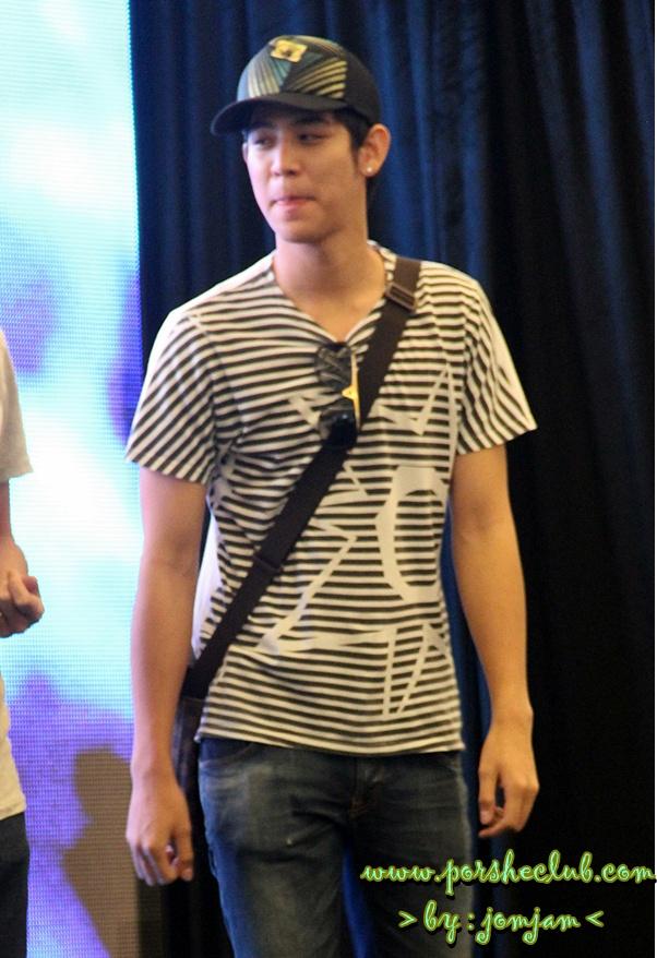 พอร์ช เดินแบบงาน Men’s Mission to Style by Thanachart @ Siam Paragon