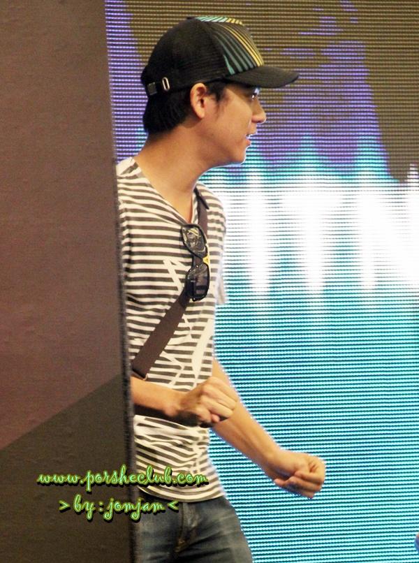 พอร์ช เดินแบบงาน Men’s Mission to Style by Thanachart @ Siam Paragon