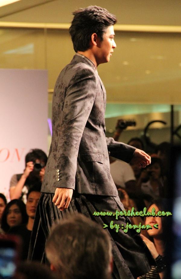 พอร์ช เดินแบบงาน Men’s Mission to Style by Thanachart @ Siam Paragon