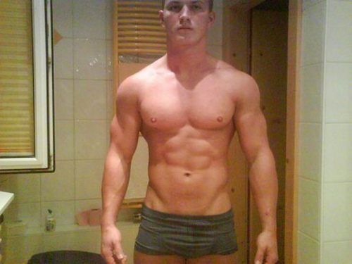 ดูดีๆจ้องนานๆ ใครหล่อ