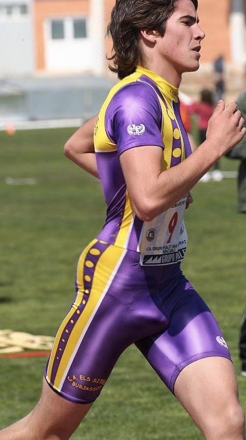 ชุดกีฬารัดรูป