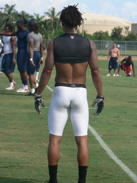 ชุดกีฬารัดรูป