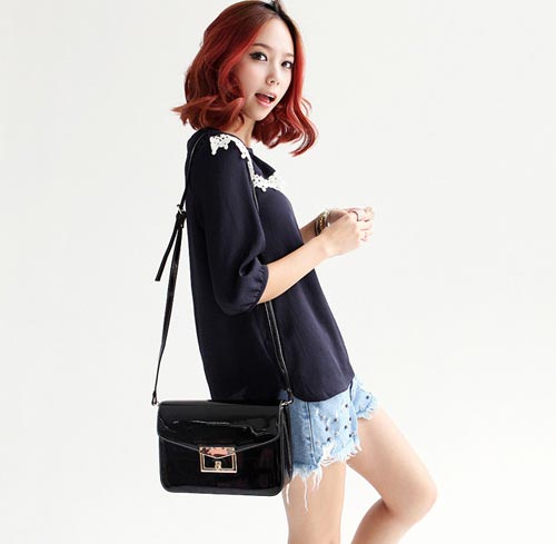 แฟชั่น กระเป๋าสะพายข้างยอดฮิต