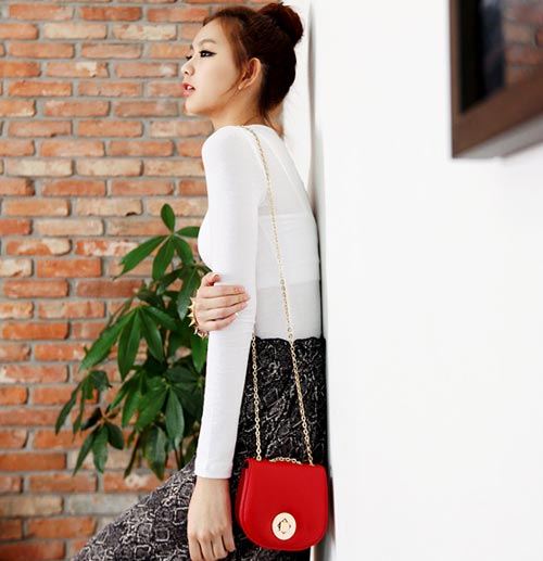 แฟชั่น กระเป๋าสะพายข้างยอดฮิต