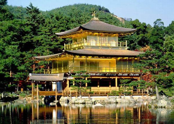 8 ได้แก่ Golden Pavilion อยู่ที่ Kyoto, Kyoto