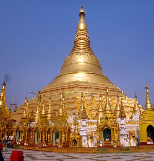 3 ได้แก่ Shwedagon Pagoda  ประเทศ Myanmor
