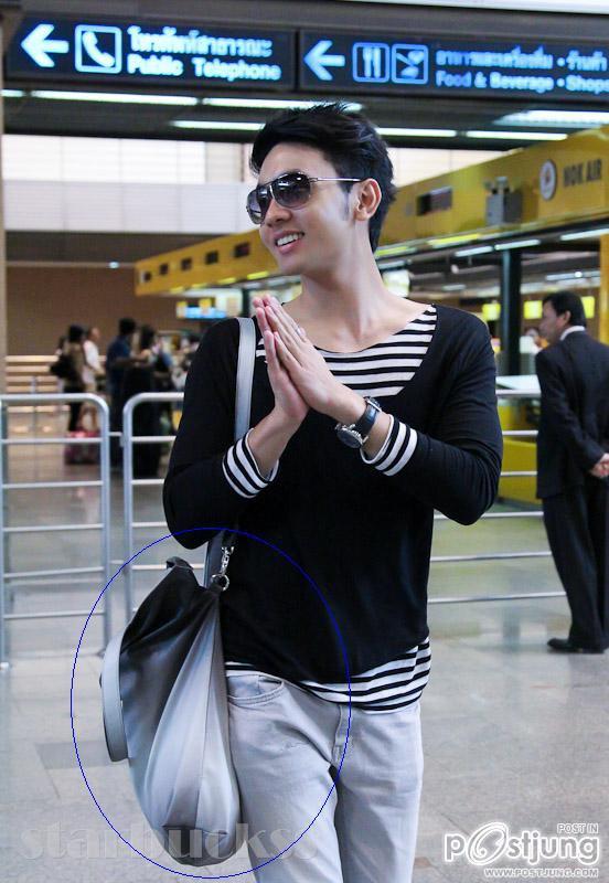 นัททิว AF จูบปากผู้ชายในละครเวที