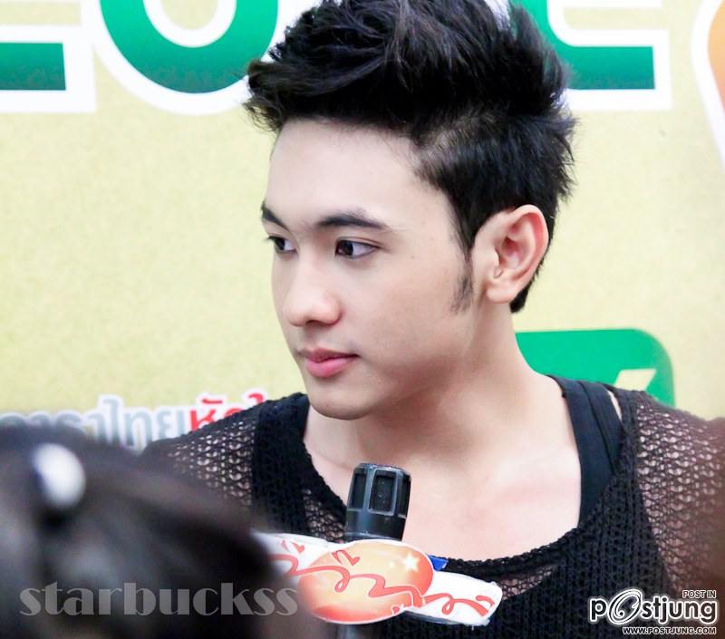 นัททิว AF จูบปากผู้ชายในละครเวที