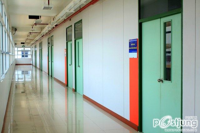 วิทยาลัยเทคโนโลยีศรีวัฒนาบริหารธุรกิจ.