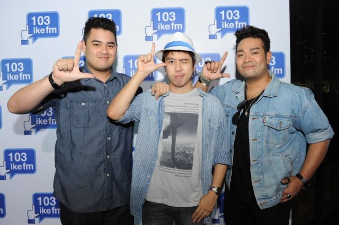 ศิลปินดารายกทัพกด Like ให้กำลังใจในงานเปิดคลื่นวิทยุน้องใหม่ 103 Like FM.