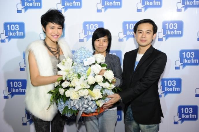 ศิลปินดารายกทัพกด Like ให้กำลังใจในงานเปิดคลื่นวิทยุน้องใหม่ 103 Like FM.