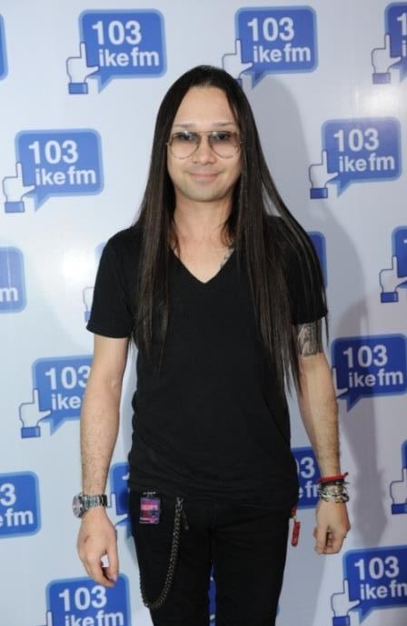 ศิลปินดารายกทัพกด Like ให้กำลังใจในงานเปิดคลื่นวิทยุน้องใหม่ 103 Like FM.