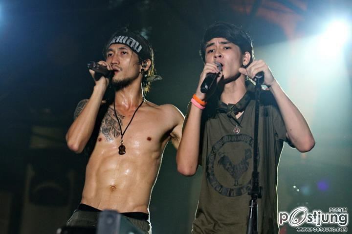 (เก็บตก) พีช & เก้า @ คอนเสิร์ต มันไก่มาก