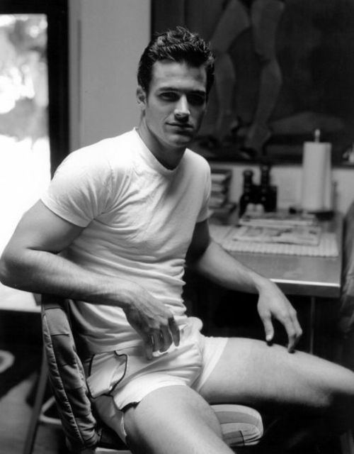 จ้องนานๆและเก็บไปฝันนะครับ