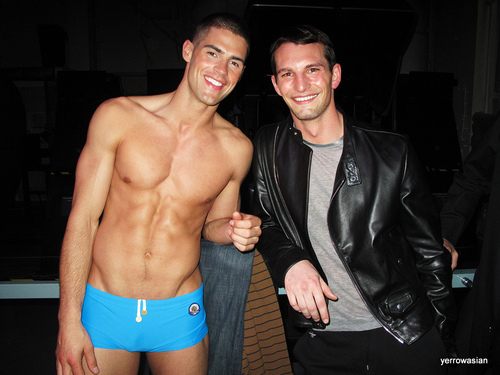 จ้องนานๆและเก็บไปฝันนะครับ