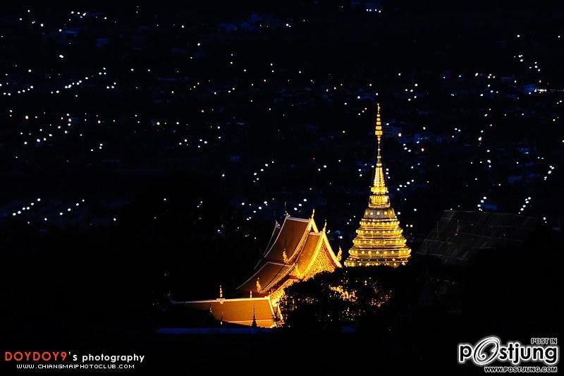 วัดพระธาตุดอยสุเทพ ยามค่ำคืน