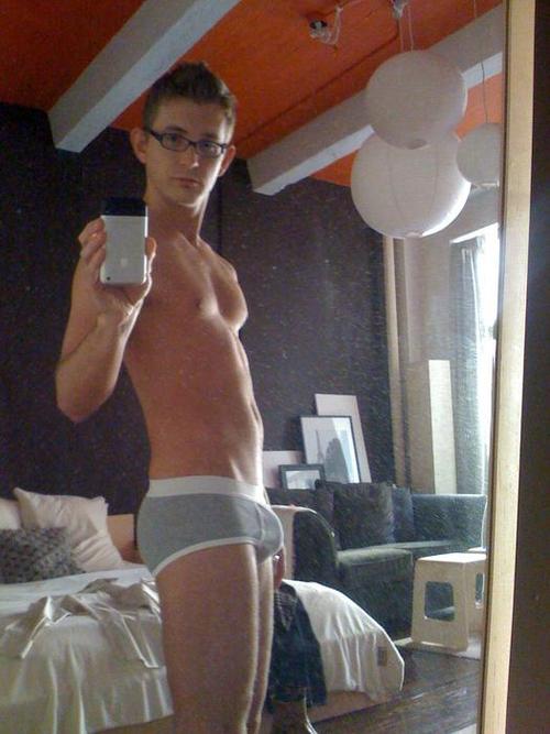 หนุ่่มๆกับiPhone