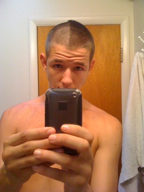 หนุ่่มๆกับiPhone