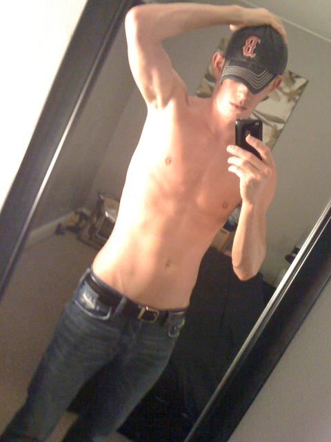 หนุ่่มๆกับiPhone